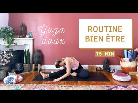 15 minutes of gentle yoga for well-being (all levels)
