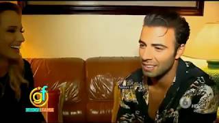Jencarlos Canela canta  Por Algo Será Y muestra su ropa en la maleta