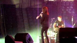 Martina McBride - "Happy Girl"