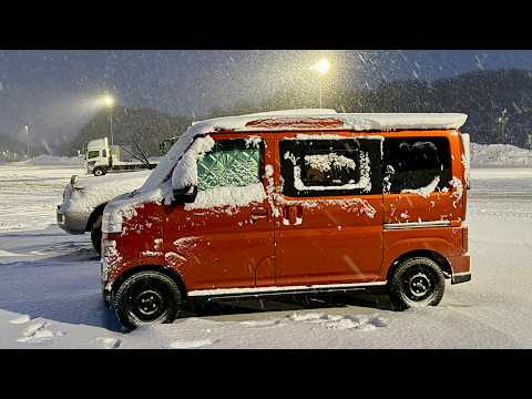 軽自動車とSAスノー車中泊