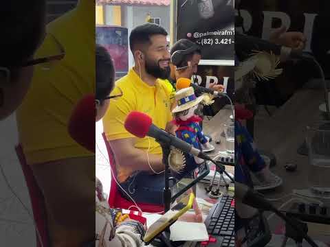 Delegado e Deputado Federal, Fábio Costa, no Embalo Total, com Alline Canuto, na Palmeira FM-104,1