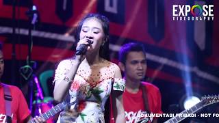 Download lagu ARSHELA LIVE JARAN GOYANG TAWURAN DI BUBARKAN (SHEILA SAHANAYA - ARSHELA - JARAN GOYANG) mp3