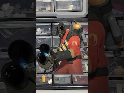 TF2 Pyro in Lego! 🔥