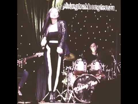 Thể hiện bởi Hồng Mơ