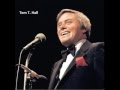 Tom T Hall - Jesus On The Radio (Daddy On The Phone)