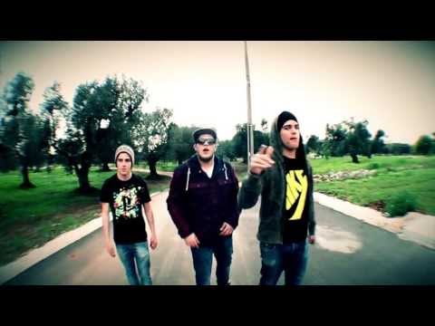 NEVER DOWN - MUSICA SELVAGGIA (STREET VIDEO)