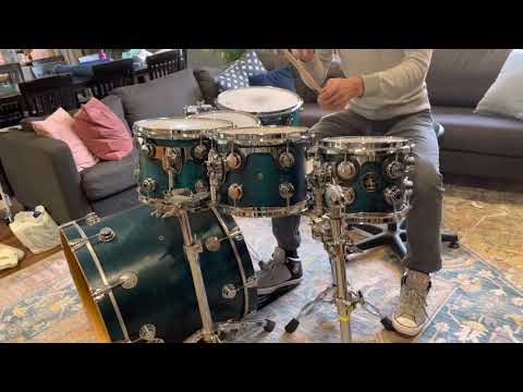 DW Collectors Series Satin Azure Blue Drum Set | DEMO