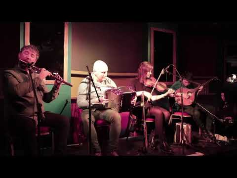 Éamon O'Riordan, Derek Hickey, Sorcha Costello, Macdara O'Faoláin and Catherine McHugh final set