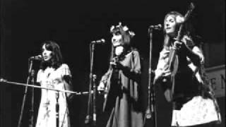 Legend of a Girl Child Linda - Joan Baez &amp; Mimi Fariña &amp; Judy Collins-.