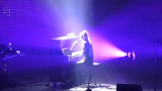 London Grammar - If You Wait @ Forest National 07-10-2014  HD