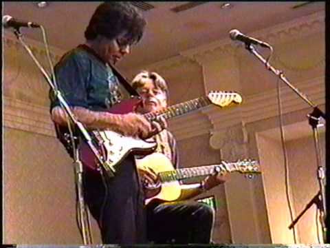 Tommy and Phil Emmanuel, 1999, Secret Love - GREAT PERFORMANCE!