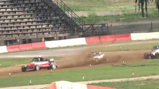 preview picture of video 'bauska 2014 - super buggy - heat 1-  group 1'