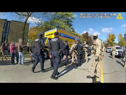 Border Patrol agents confronted by residents in Evanston