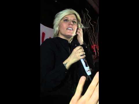 Laura Bono - Non credo nei miracoli... Live Out Bar 18/01/2015