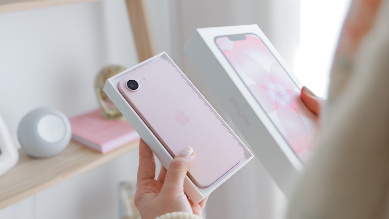 iPhone 17e (Rosa Palo) 🩰 Unboxing + comparativa 16e 📦🫧 ¿Vale la pena?