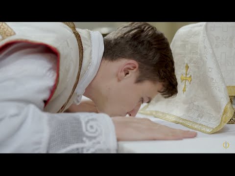 06  El beso al altar del sacerdote