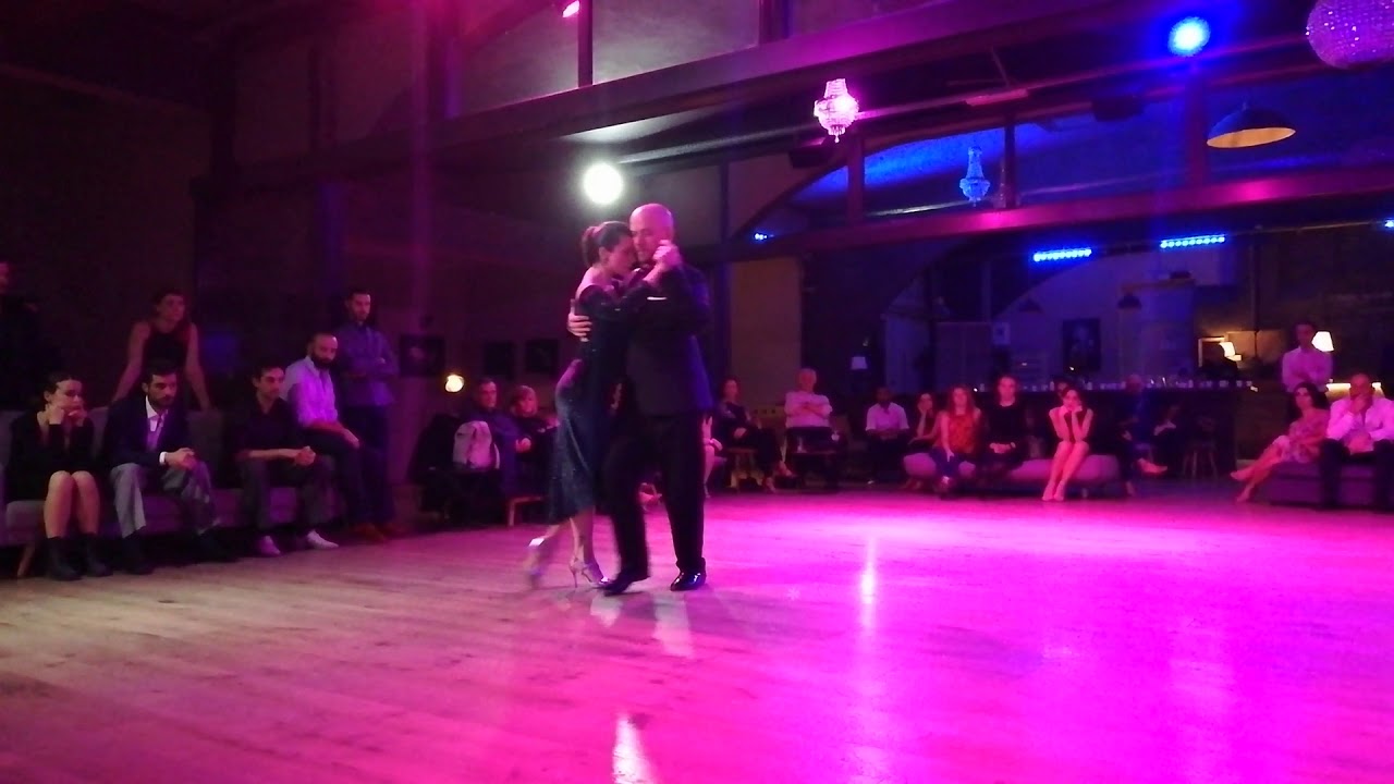 Alper Ergökmen & Selen Sürek - The Living - Jamas Retornaras