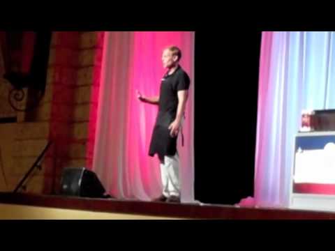 Alton Brown roasts molecular gastronomy