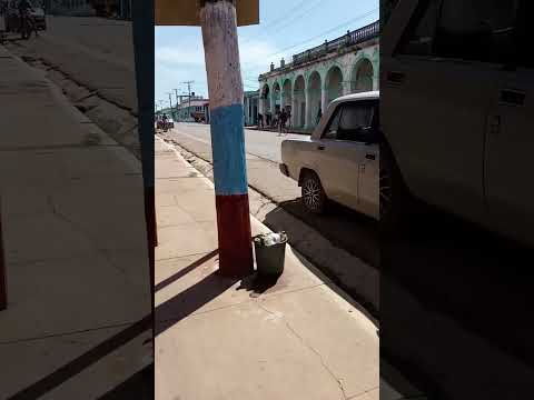 caminando por las calles de Jaguey Grande #cuba #cubanos #famila #paseo