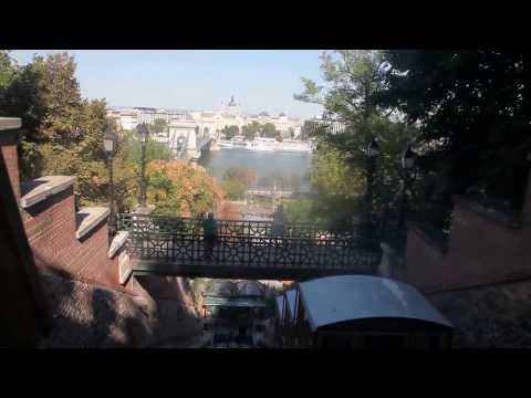 Budavári Sikló - Budapester Standseilbahn vom Donauufer auf den Burgberg