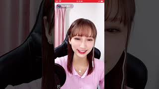 ぱっつん美女　大学生　tiktokライブ