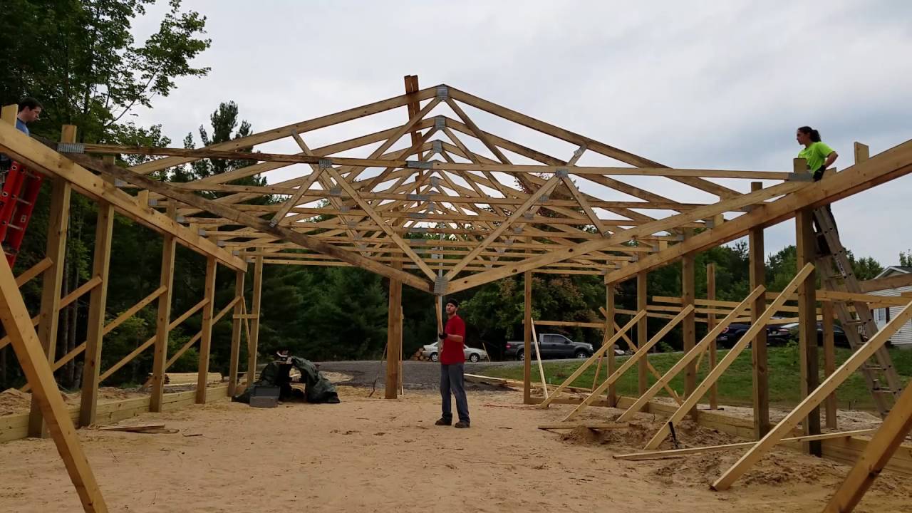 Setting a truss without a crane