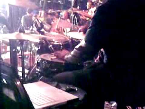 Big Mike Clemmons playing Longlife reprise (Israel Houghton) in Zimbabwe