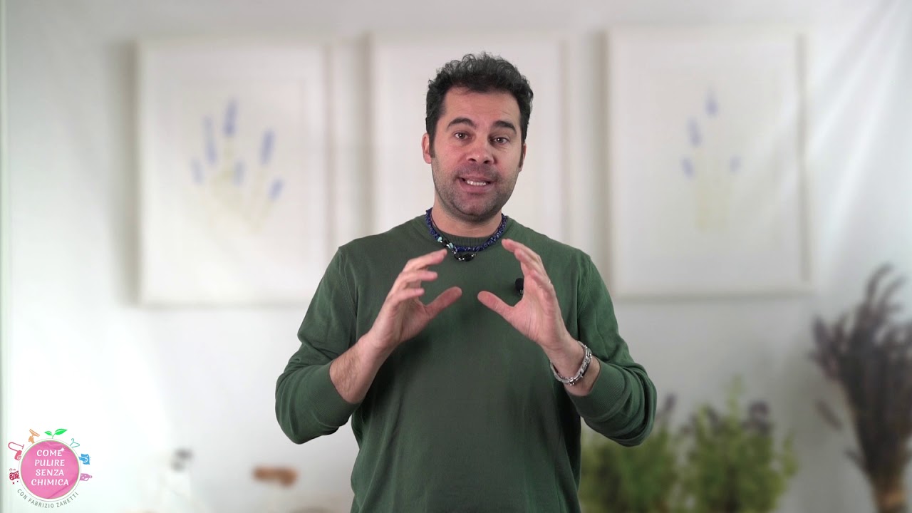 Come pulire le macchie di tempera dai vestiti [2019]