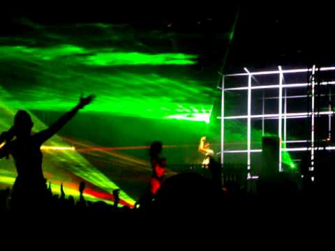 Armin Van Buuren @ 13 August Cacao Beach 2010 Bulgaria! [Nic Chagall vs Rank 1 vs Wippenberg - 100]