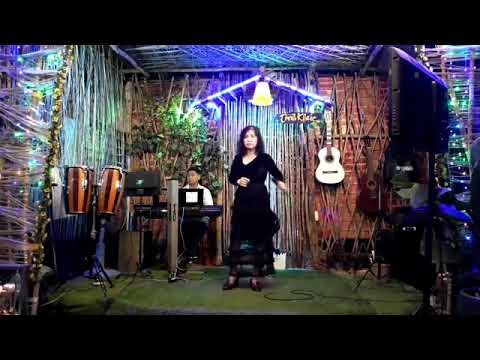 Thể hiện bởi Hoài Mỹ