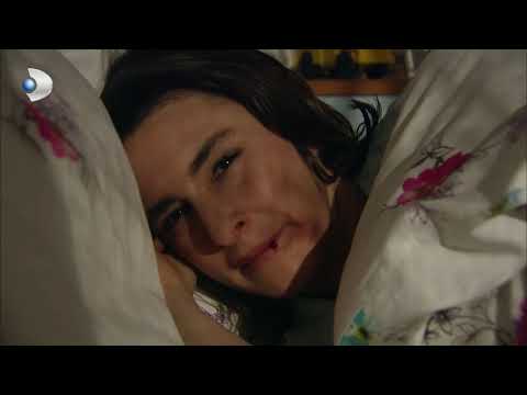 Fatmagul - Rahmi asks Mukaddes not to leave again - Section 27