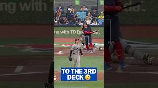 You don't see baseballs hit this far every day ???? (Crushed by Kazuma Okamoto)