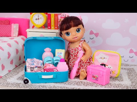 BABY ALIVE DUDA ARRUMA AS MALAS PARA O FIM DE SEMANA!