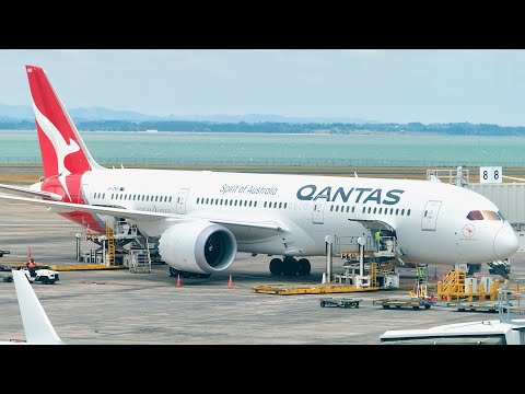 Qantas Boeing 787-9 Dreamliner Business Class review  - Auckland to Sydney Video