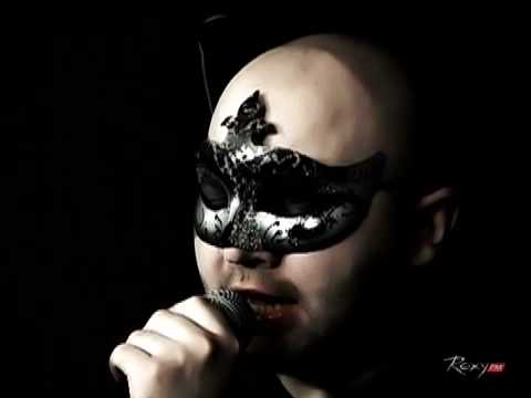 Skinny Patrini na żywo - set Say you love me i Sweat