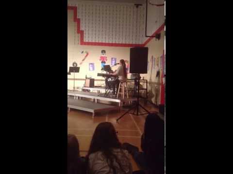The Untold Story of the Grinch (Live) - Ellie Wand