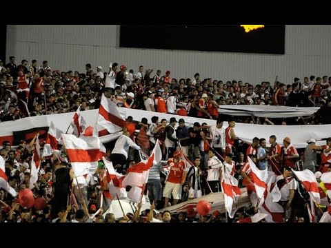 "Todos los domingos a la tarde yo vengo a alentarte" - River vs Independiente | FIESTA