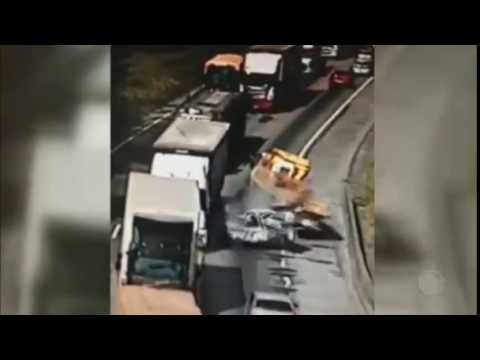 Rodovia da morte: estrada que liga SP ao PR registra 500 vítimas nos últimos quatro anos