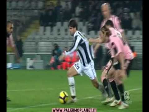 Juventus Palermo 0 - 2 28/2/2010 Sintesi highlights 26° giornata HD HQ
