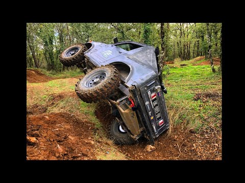 Je retourne mon samurai sur un Terrain de 4x4 !