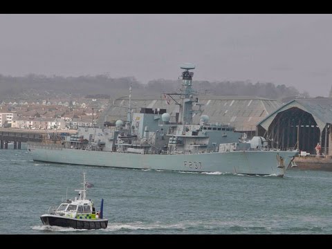 HMS WESTMINSTER F237 LEAVES DEVONPORT NAVAL BASE AT DEVIL'S POINT - 19th March 2017