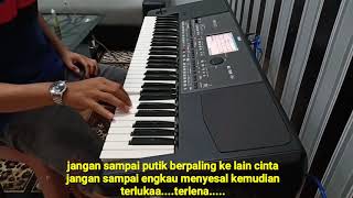 Download lagu Dangdut Mawar Putih..cover KORG pa600.karaoke mp3