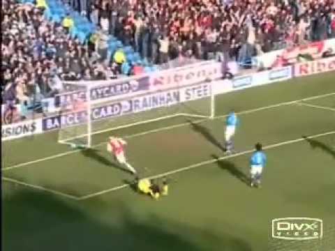 Dennis Bergkamp v Manchester City