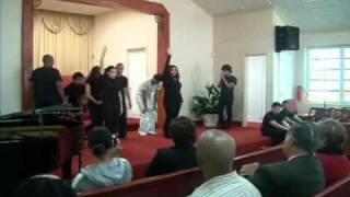 preview picture of video '«La Batalla» - Iglesia Hispana Adventista de Bradmore'