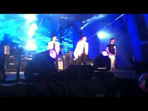 130427 BEAST - FICTION