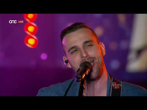 The Palace String Orchestra ft. Klinsmann - Beggin' (NYE Celebrations 2022)