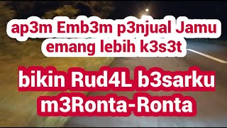 Download lagu Menolong mbak Yanti penjual jamu gendong saat kehujanan | Cerpen Romantis mp3
