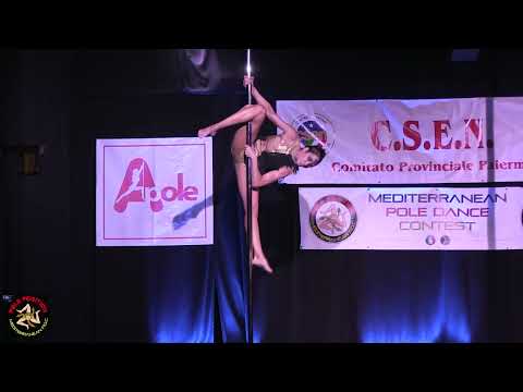 1 classificata stella guidi over 50 emergenti 1.campionato regione sicilia pole dance Csen 2022