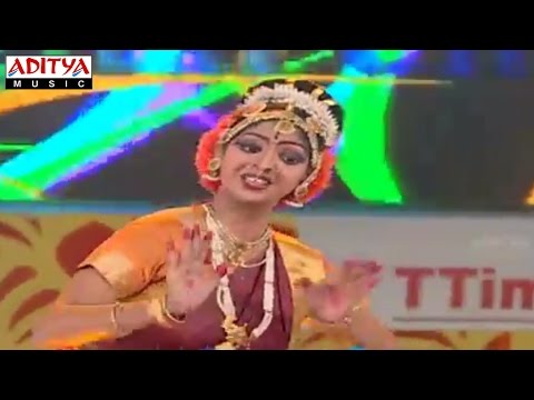 Classical Dance Performance @ Temper Audio Launch Live - Jr. NTR, Kajal Aggarwal,Puri Jaganadh