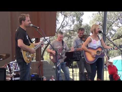 Camille Te Nahu & Stuie French - Johnny Cash Medley